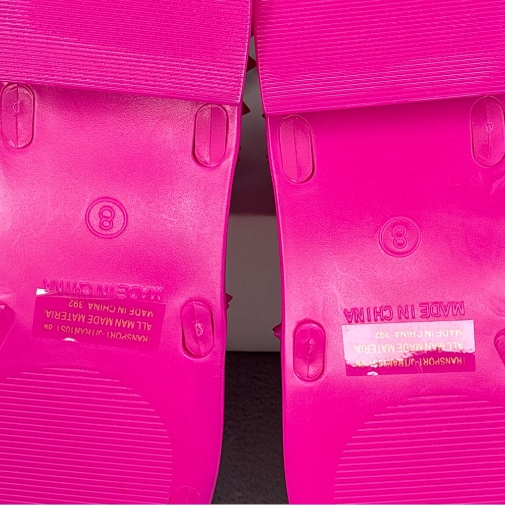 Steve Madden Hot Pink Studded Jelly Sandals Size 8 Barbiecore NWT - Picture 6 of 6
